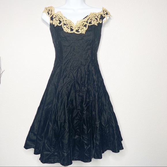 Gunne sax vintage black velvet gold trim dress 5/6